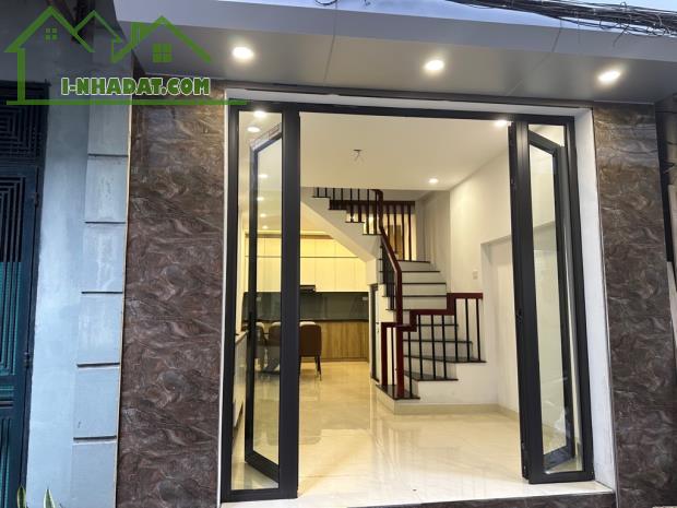 Nhà siêu đẹp, mua ở ngay, 4 tầng, 30m2, Ngô Gia Tự, Long Biên, ngõ ô tô, An sinh đỉnh