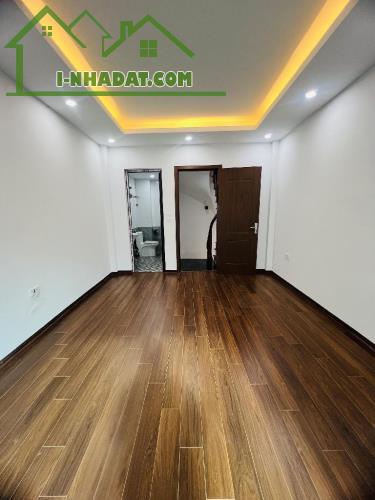 Bán nhà Di Trạch - 32m2 MT3.9m - 5 t - nở hậu - ngõ thông - giá thương lượng 3.04 tỷ - 3