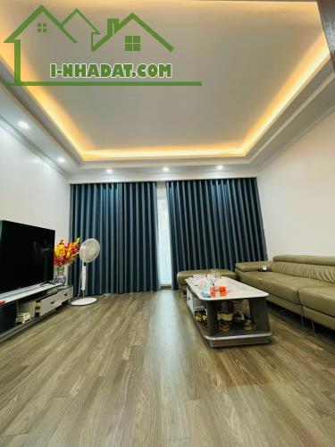 Bán nhà phân lô Nguyễn Khang Cầu Giấy 45m2 x 7 tầng có thang máy giá chỉ hơn 12 tỷ - 2