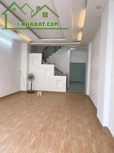 B.Á.N NHÀ - 874 sec Đoàn Văn Bơ 86.7m².   - 3 tầng - giá 5.8tỷ - Q4 - 2