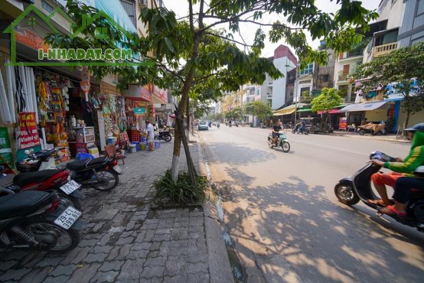 Bán đất Thanh Nhàn, 302m2, mặt tiền 10m, giá 38.8 tỷ, ngõ ba gác, vuông nở hậu, gần ô tô - 1