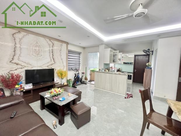 Bán căn hộ chung cư phố Định Công Hạ, Dt 70m2, 2 ngủ, giá, 3.1 tỷ.