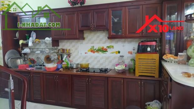 Bán nhà 3 lầu ngang 7,4m có dòng tiền gần đường Phan Trung TP Biên Hòa có 8 tỷ - 3