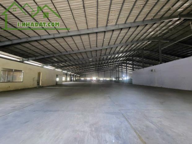 Cho thuê 2.450m2 Xưởng Tân Uyên , Gía : 55.000/ m2 , Rẻ nhất khu vực - 2