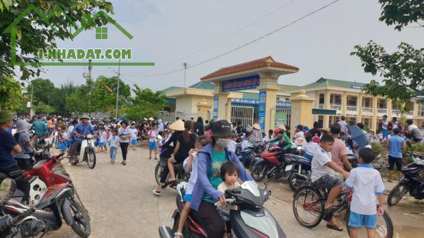 [BÁN GẤP] Đất sào 1000m2 sổ riêng giá 350Triệu bao sổ, dân đông, gần chợ Thị xã Bình Phước