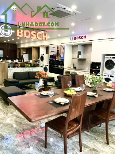 Bán Nhà Hoàng Quốc Việt Mặt Tiền 8.4m Showroom 7 Tầng 3 thoáng Thang Máy Giá 132 Tỷ - 3