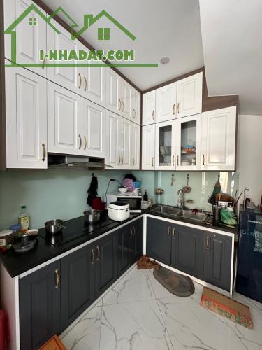 Cần Bán Gấp Nhà Bồ Đề, Long Biên 5T, 30m2, chỉ 5,6 tỷ (cam kết chuẩn)