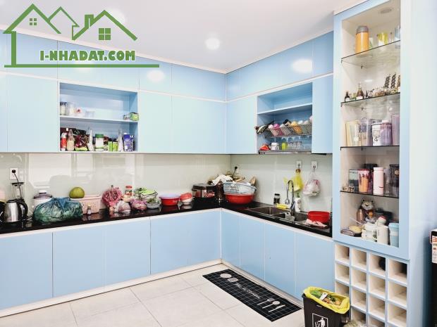 Bán Biệt Thự 5 tầng Cao Lỗ ,phường 4, Q8 , 
160 m2  chỉ 21 tỷ - 4