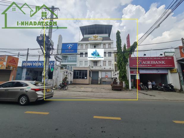 CỰC HIẾM- Cho thuê Tòa nhà mặt tiền Nguyễn Thị Tú 240m2, 4Lầu+ST-THANG MÁY - 3