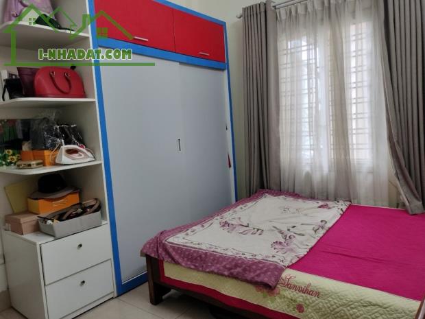 Cần Bán Gấp Nhà Dân Xây, Cổ Linh, Long Biên 43m2, 5T giá 8,65 tỷ (cam kết chuẩn) - 2