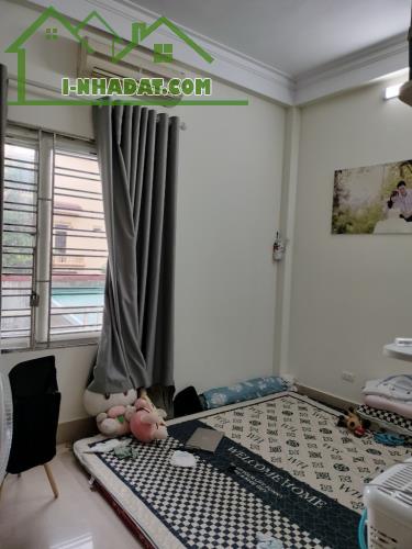 Cần Bán Gấp Nhà Dân Xây, Cổ Linh, Long Biên 43m2, 5T giá 8,65 tỷ (cam kết chuẩn) - 1