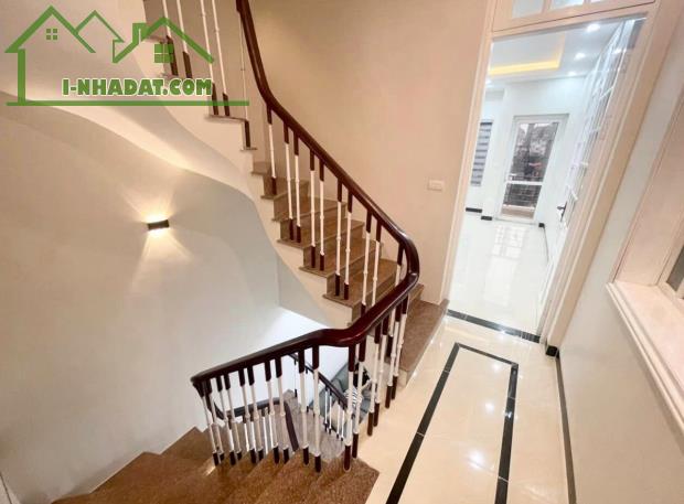 KẸT TIỀN BÁN GẤP NHÀ PHỐ MỸ ĐÌNH 50M2 X 4T - 15M RA PHỐ - NHÀ ĐẸP Ở LUÔN - 10.2 TỶ - 2