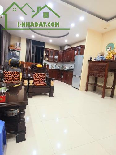 Bán nhà phố Kim Ngưu, Hai Bà Trưng 45m, 5 tầng. Giá: 9.3 tỷ - 2