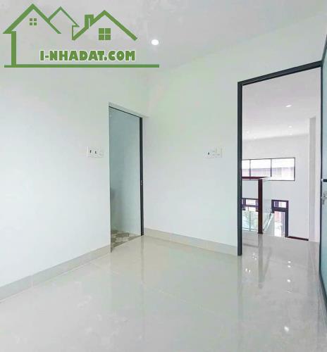 Bán Nhà Cấp 4 có gác lửng (40m2) Gần Chợ Bình Thành, Giá 1Tỷ650 TL - 2