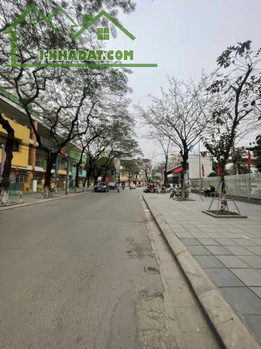 Bán nhà Hoàng Đạo Thành, Thanh Xuân, DT: 40/81m. Giá: 7.6 tỷ - ô tô tránh, kinh doanh