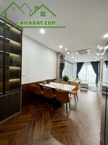 BÁN GẤP NHÀ ĐẸP CỔ LINH – TRẠM, 45M x 6T, THANG MÁY, LÔ GÓC, GARA ÔTÔ. GIÁ 9.2 TỶ - 2