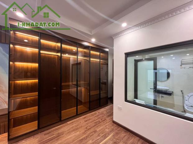 BÁN GẤP NHÀ ĐẸP CỔ LINH – TRẠM, 45M x 6T, THANG MÁY, LÔ GÓC, GARA ÔTÔ. GIÁ 9.2 TỶ