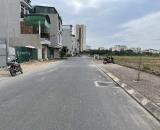 Bán lô góc hai mặt đường, DT 90m2 tại khu tái định cư Giang Biên, vị trí cực đẹp, giá tốt