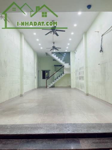 MẶT TIỀN ĐƯỜNG LÊ VĂN VIỆT – KINH DOANH ĐA NGÀNH NGHỀ - DÒNG TIỀN ỔN ĐỊNH. - 4