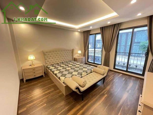 BÁN GẤP NHÀ ĐẸP PHỐ NGỌC LÂM 59M x 7T, THANG MÁY, GARA, FULL ĐỒ, GẦN PHỐ. GIÁ 11.8 TỶ