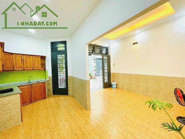 Bán nhà Bình Thạnh nhà 30m2 hẻm 5 m nhà trệt lầu giá trên 4 tỷ