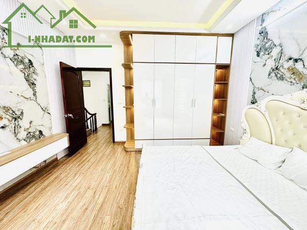 Nhà mặt phố Hàng Bài, Q Hoàn Kiếm, KD, Ô tô Hiếm 95m, Mt 4, 72 tỷ. - 1