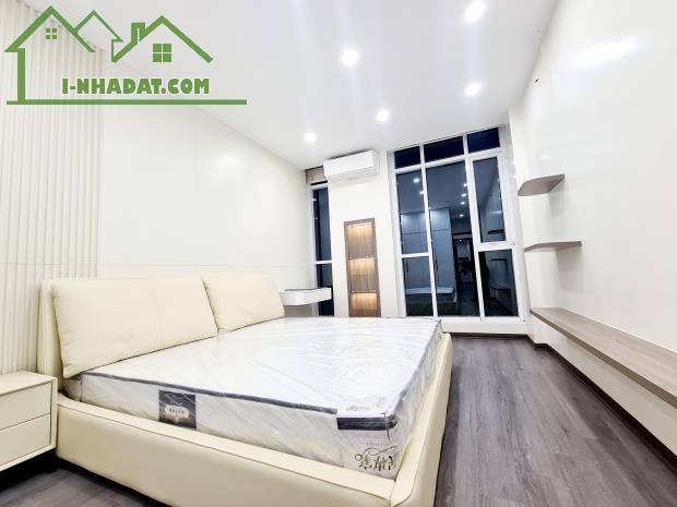 Nhà đẹp Vương Thừa Vũ – TX, 65m 5 tầng, giá 13.3 tỷ, LH 0382338588