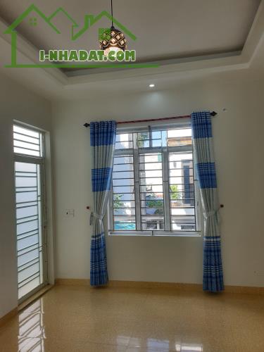 BÁN NHÀ 1.78 TỶ 3 TẦNG 42M2 NGÕ 2 Ô TÔ TRÁNH NHAU GIẢI PHÓNG - 2