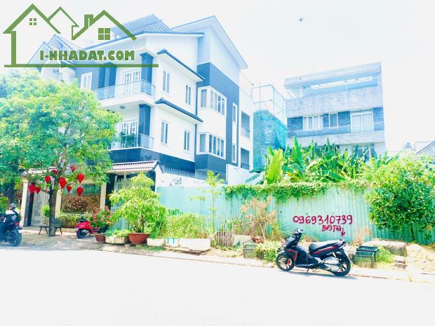 Bán Đất Biệt Thự Mặt Tiền Đường Bùi Tá Hán,P An Phú,Quận 2 DT:400m2(20x20) Vị Trí Cực Đẹp - 4