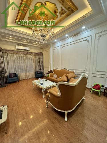 Cho thuê nhà đẹp full đồ, vỉa hè, gara Hoàng Quốc Việt Cầu Giấy 60m x 6T giá 26tr