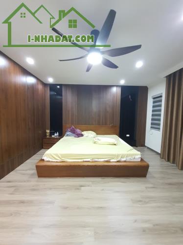Bán nhà Sài Đồng,Long Biên 6 tầng,55m2,mt4.9m oto tránh nhỉnh 12 tỷ