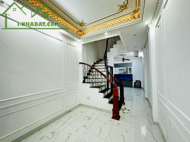Bán Gấp Nhà Tôn Đức Thắng, Đống Đa, 36m , 7 Ngủ, Ngõ Rộng 3m, Gần Phố. Nhỉnh 7 tỷ - 2