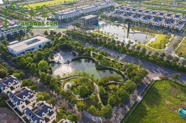 An Lạc Green Symphony Duy nhất một căn Biệt Thự mặt sông Diện tích 200m2 có hầm giá tốt