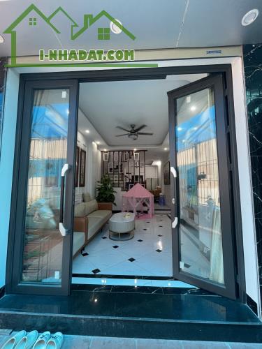 Cho thuê nhà mới full đồ đẹp tại Phan Đình Giót, Hà Đông 12tr
