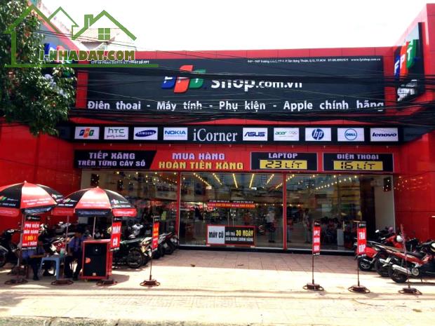 Bán nhà mặt phố Lạc Long Quân, Tây Hồ. 167 m2 x Mt 7,9m. Ô tô KD xây VP Khách Sạn cho thuê