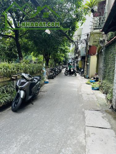 Trung tâm Ba Đình, nhà dân xây cực tâm huyết, lô góc 2 thoáng, view hồ, oto 7 chỗ vào nhà - 5