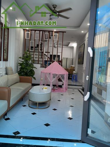 Cho thuê nhà ở Phan Đình Giót, La Khê, Hà Đông 45m x 4T giá 12tr, nhà đẹp, full nội thất