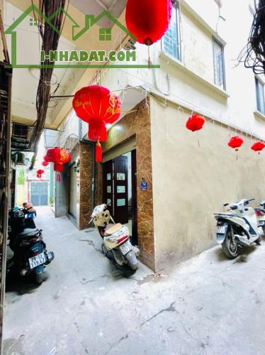 Nhà Hoàng Hoa Thám, 40m2- 5 tầng, lô góc, giá 6,5 tỷ. - 5