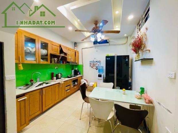 Nhà Hoàng Hoa Thám, 40m2- 5 tầng, lô góc, giá 6,5 tỷ. - 2