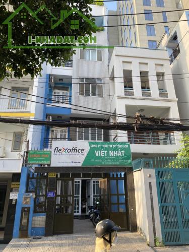 Chính chủ cho thuê 1 trệt 2 lầu thích hợp làm văn phòng số 111 mặt tiền Nguyễn Cửu Vân,