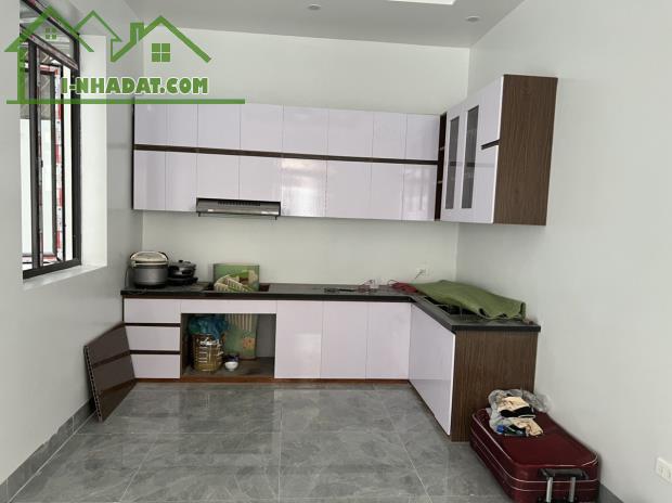 Cho thuê Biệt thự Việt Hưng-Long Biên-170m*3 tầng-nội thất cơ bản-giá thuê 27 triệu