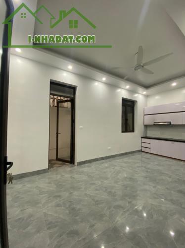 Cho thuê Biệt thự Việt Hưng-Long Biên-170m*3 tầng-nội thất cơ bản-giá thuê 27 triệu - 1