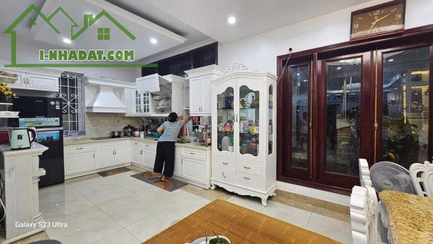 BIỆT THỰ ĐỈNH CAO- MẶT TIỀN QUYỀN LỰC- TẶNG FULL NỘI THẤT DÁT VÀNG - 3