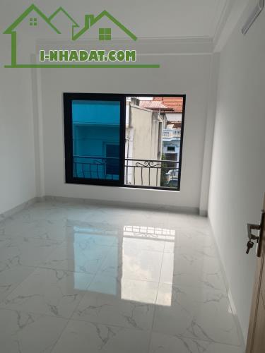 Bán nhà Lai Xá, Hoài Đức 39m2. Mặt ngõ thông, lệch tầng hiện đại. 230m đến Chợ, Quốc Lộ 32 - 1