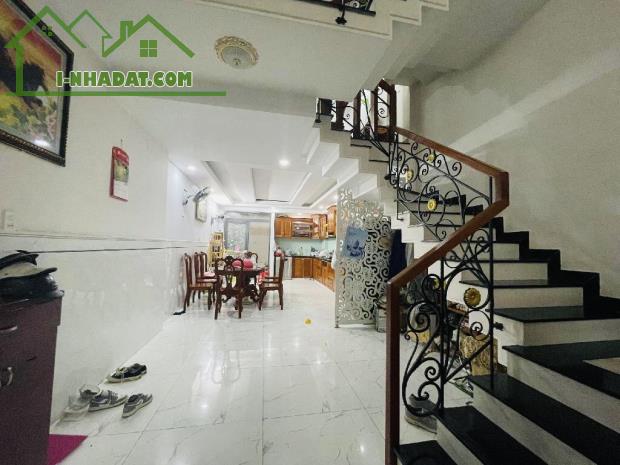 BÁN NHÀ MẶT TIỀN NGUYỄN TRƯỜNG TỘ, SÁT VƯỜN LÀI, 4.3x19M, 4 TẦNG, 4PN - 3