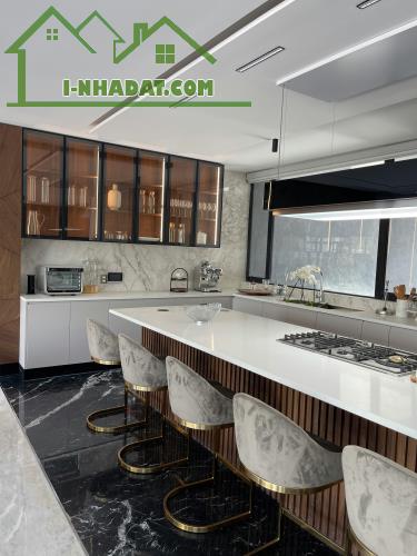 Kinh Doanh Đắc Địa Mặt Tiền Núi Thành Quận Hải Châu- Đường 10m5-116m2-Ngang 6m-12 Tỷ 9 - 1