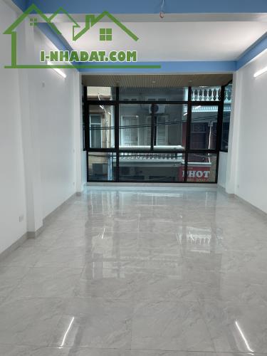 Bán nhà phố Ao Sen, kinh doanh buôn bán sầm uất, 45m2 4 tầng giá 12,5 tỷ LH 0942.193.386