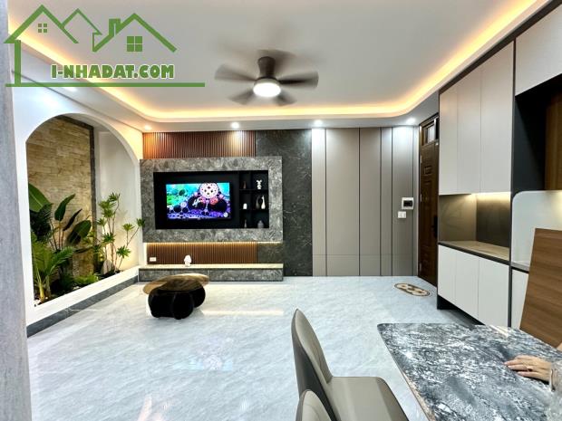 BÁN NHÀ TÔN THẤT TÙNG, BA BƯỚC RA PHỐ, 5TẦNG FULL NỘI THẤT. 40M, 5TẦNG, 6.68TỶ. 0984823023 - 5