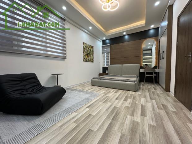 BÁN NHÀ TÔN THẤT TÙNG, BA BƯỚC RA PHỐ, 5TẦNG FULL NỘI THẤT. 40M, 5TẦNG, 6.68TỶ. 0984823023 - 1