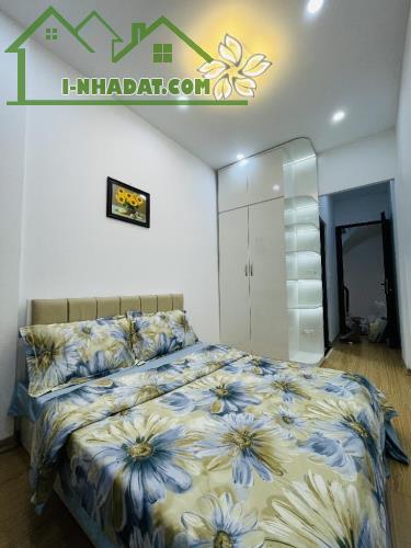 Hơn 3 tỷ- Nhà đẹp 4 tầng 3PN-20M RA OTO TRÁNH - TẶNG FULL ĐỒ, NGAY TIMES CITY. - 3